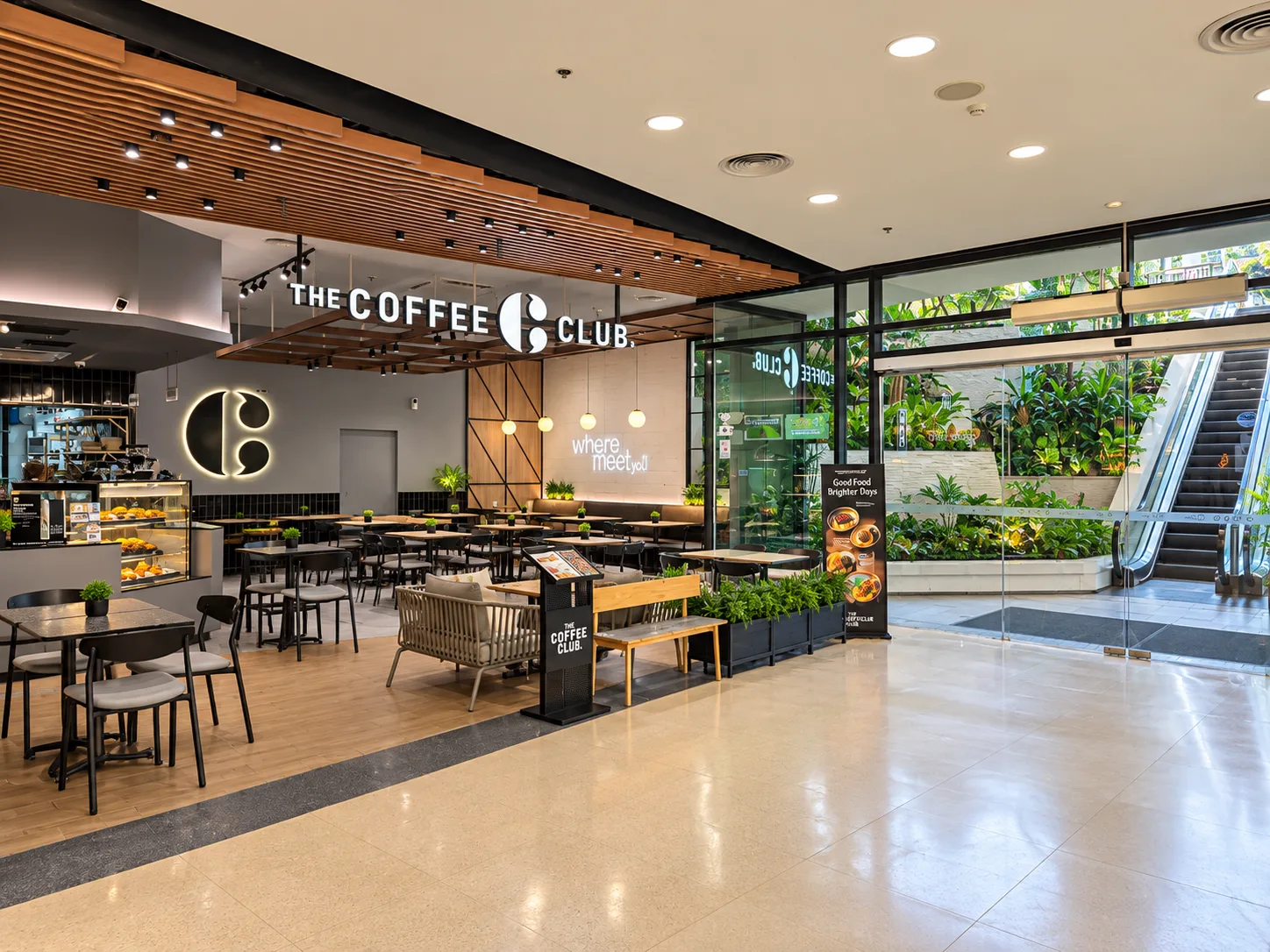 The Coffee Club Central Pattaya interior