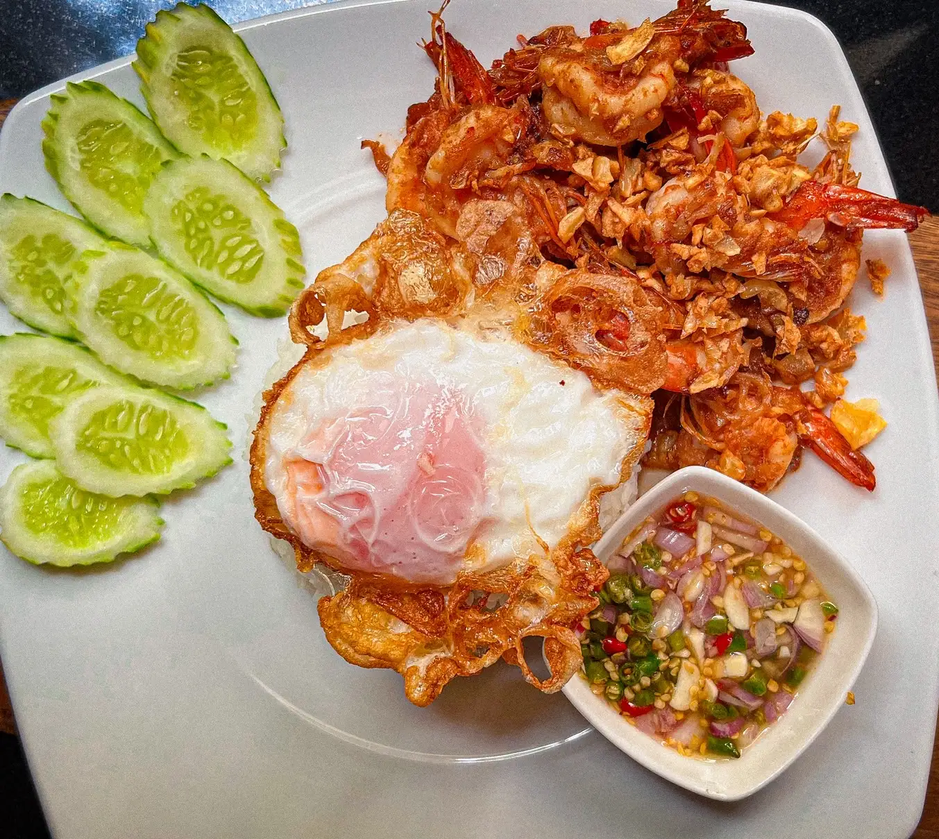Stir-fried Shrimp with Garlic