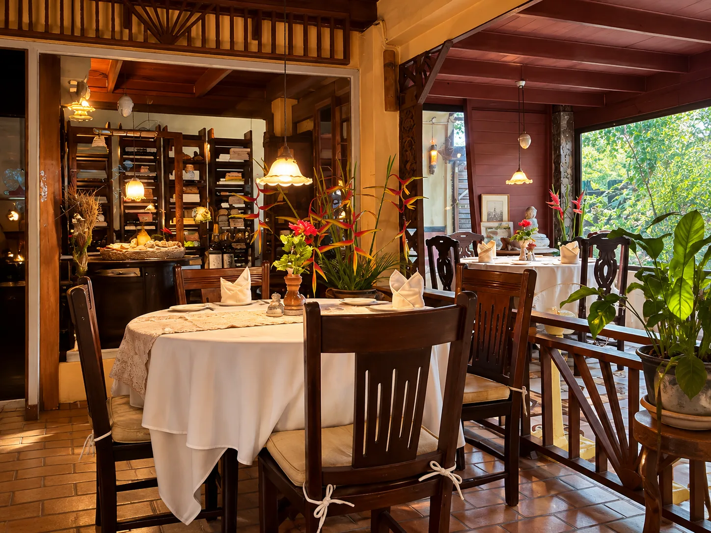 Au Bon Coin dining room